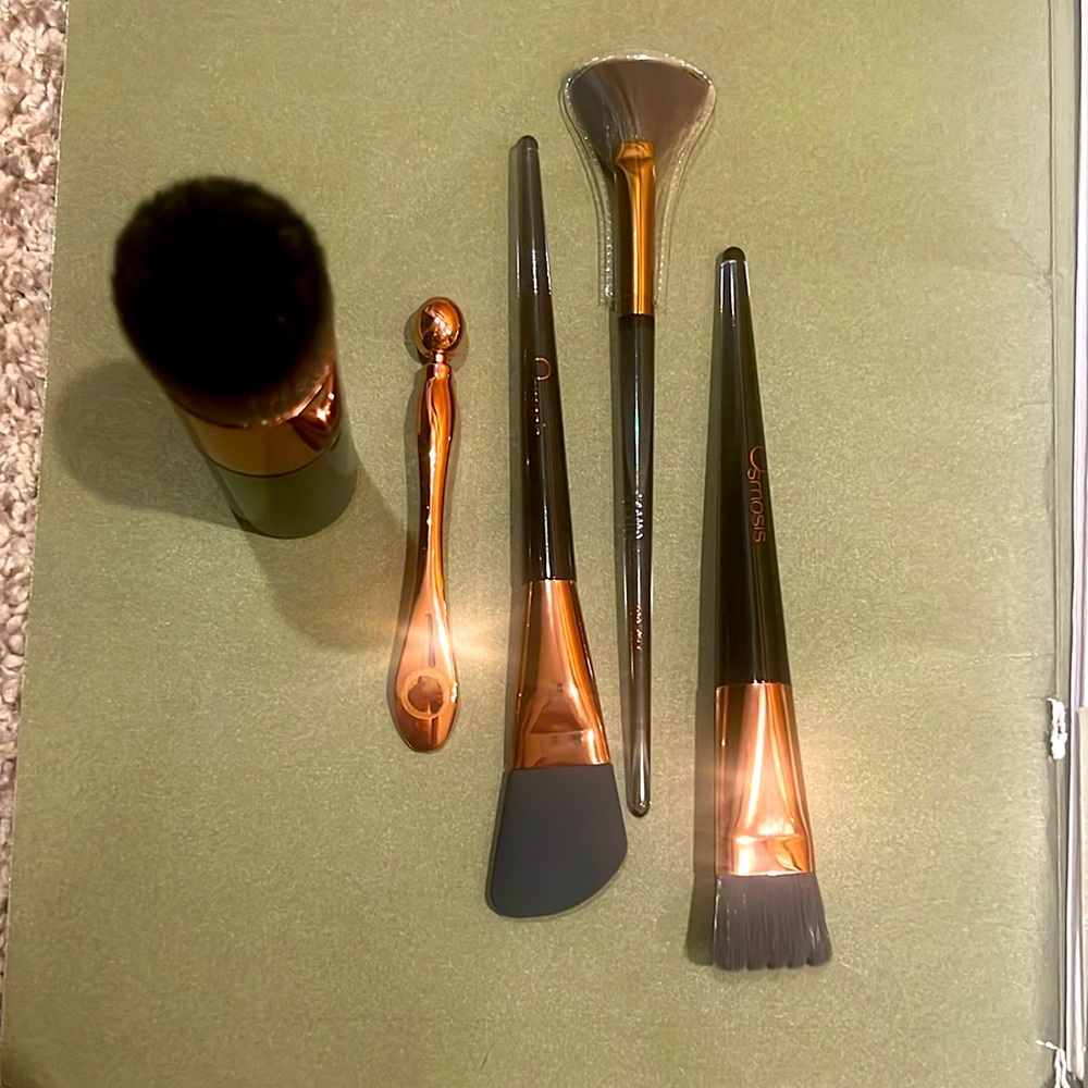 OSMOSIS BEAUTY BRUSH SET BRAND NEW